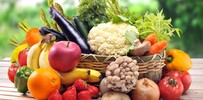 Dlaczego warto jeść sezonowe i lokalne owoce i warzywa?